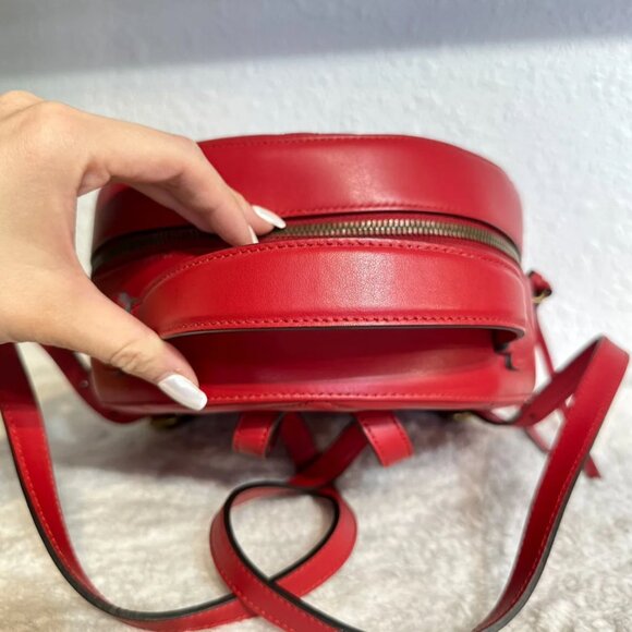 Gucci GG Marmont Women\'s Hibiscus Red Matelasse Leather Backpack main image 5